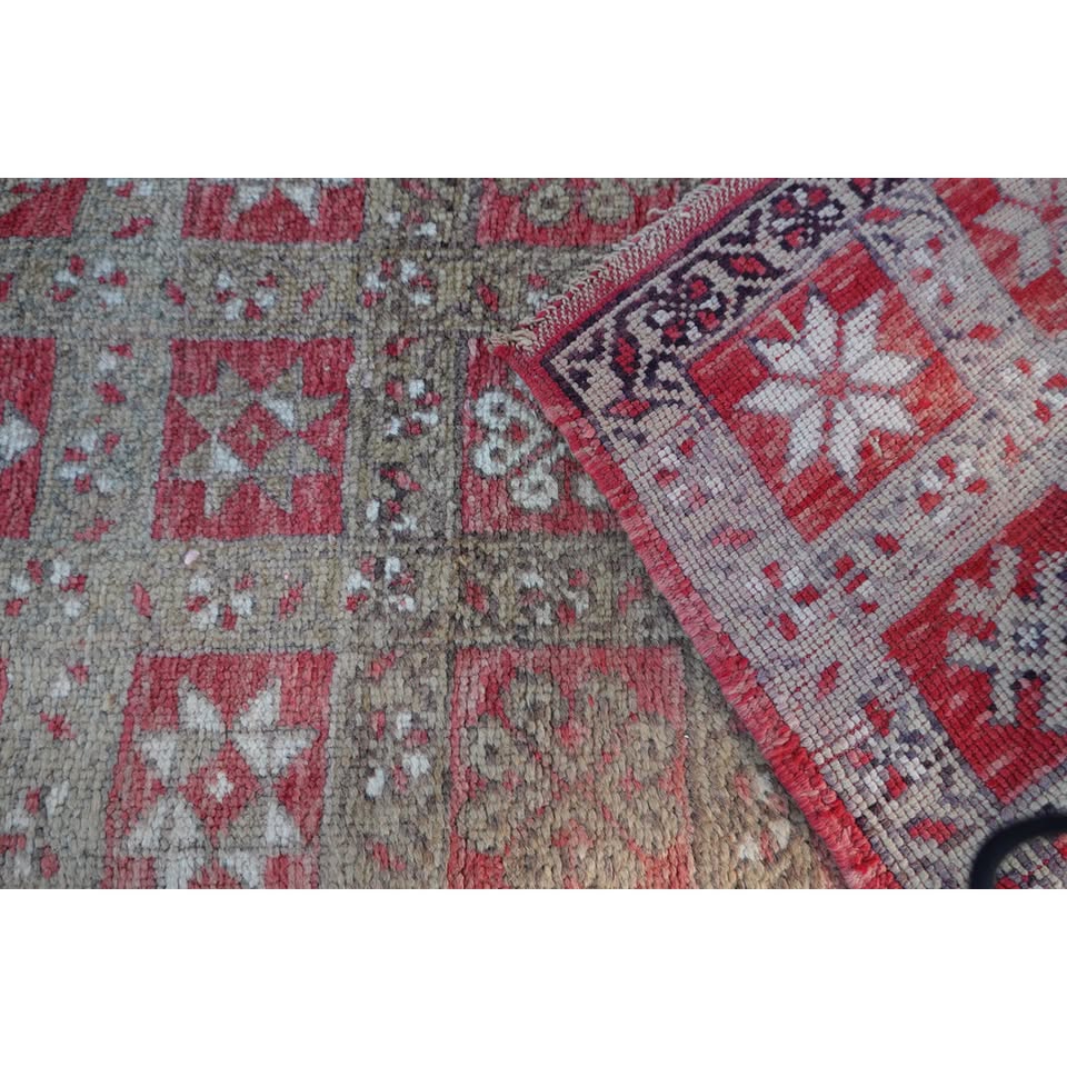 Alfombra beige vintage Beni Mguild