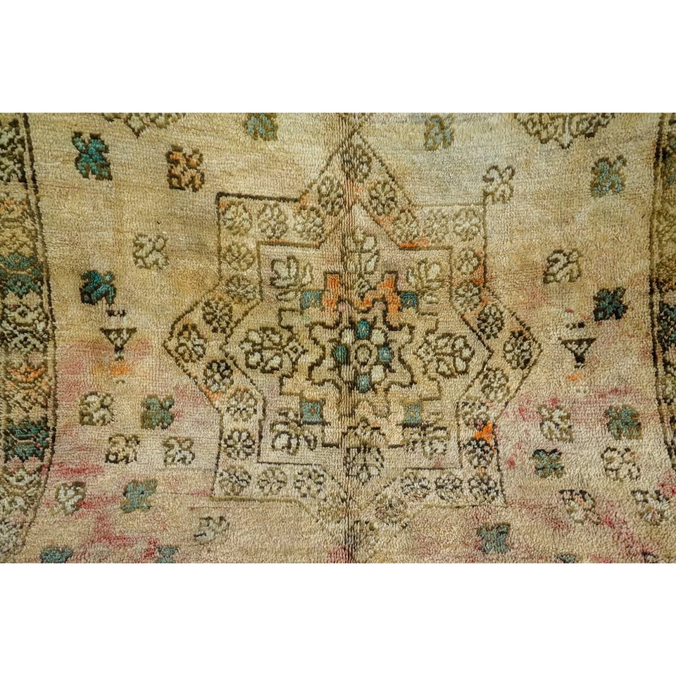 Alfombra crema vintage Beni Mguild